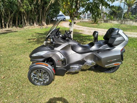 CAN-AM SPYDER RT LIMITED 